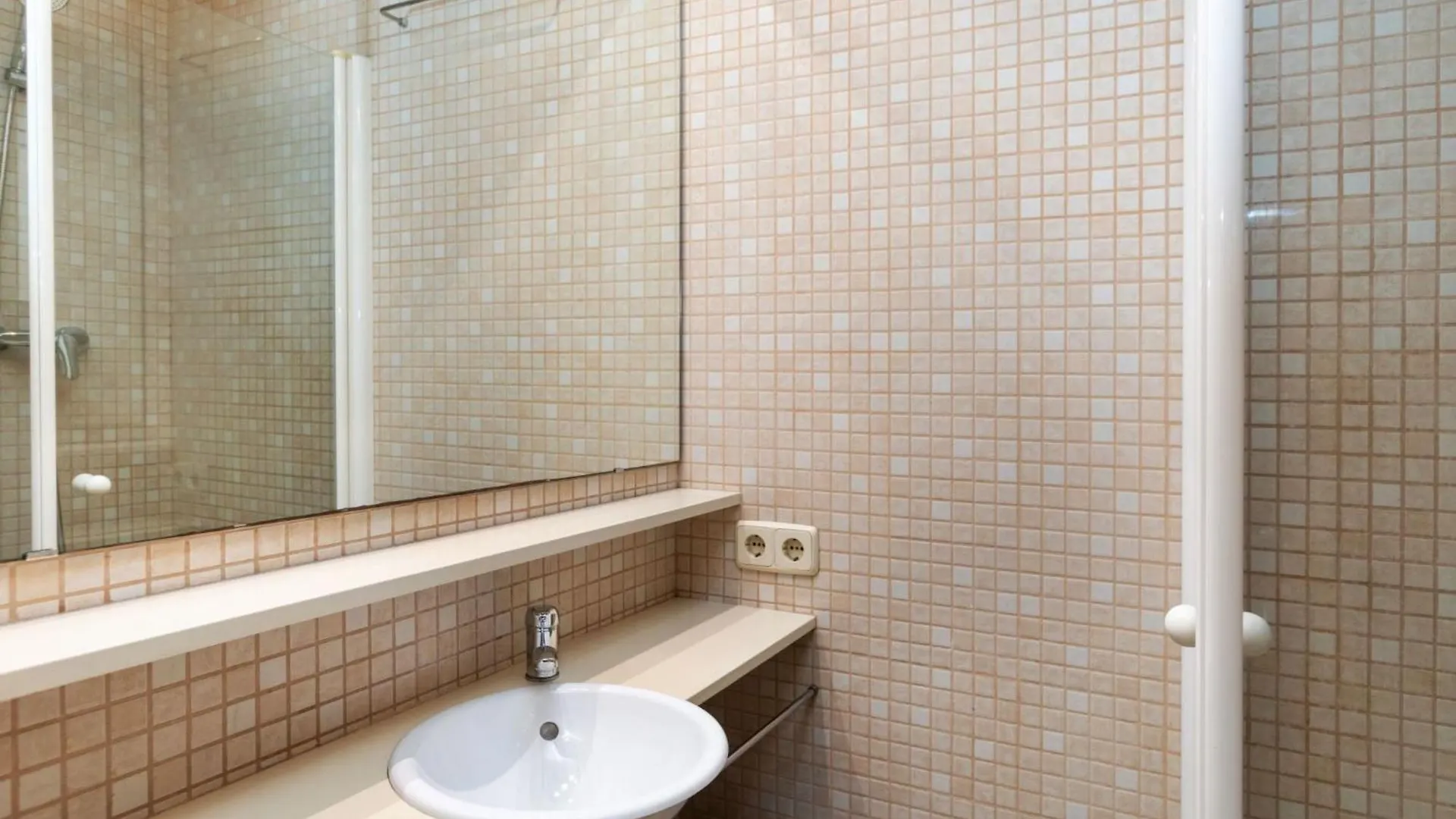 Apartment Sants-Montjuic Rambla Badal By Interhome Barcelona 0*,